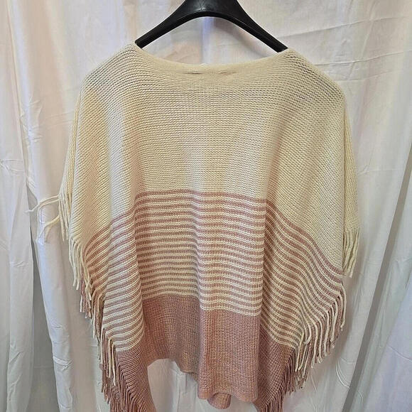 Lauren Conrad Knit Poncho Pullover Shawl Sweater‎ Ivory Rose Pink With Fringe OS - Picture 11 of 12